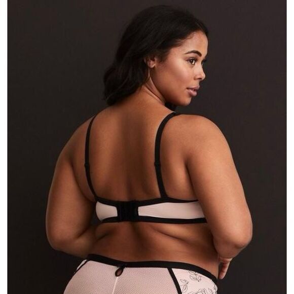 Torrid Plunge Push Up Embroidered Lace Straight Back Bra size 46 DD Lotus Rich B - Picture 2 of 10